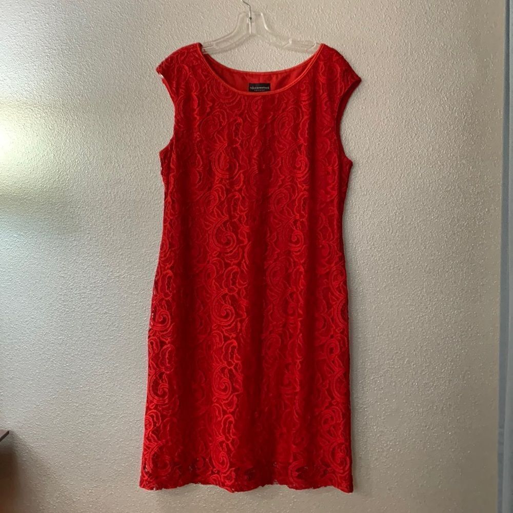 CONNECTED  Apparel Tomato Red Floral Lace Cap Sleeve Sheath Dress